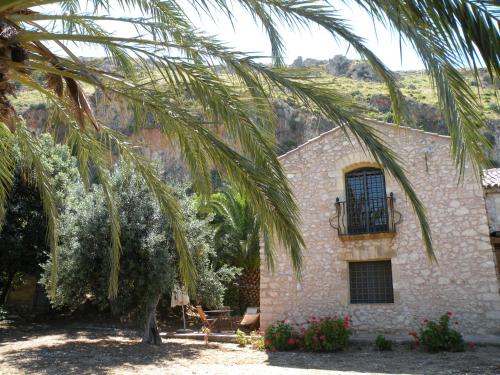 the ancient sicilian house near zingaro reserve Scopello 3