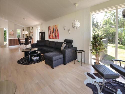 Three-Bedroom Holiday Home In Ebeltoft in Boeslum