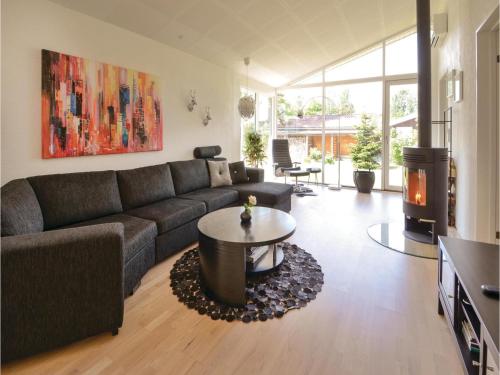 Three-Bedroom Holiday Home In Ebeltoft in Boeslum