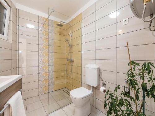  One-Bedroom Apartment in Viskovo in Viskovo