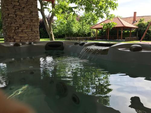 Villa Holiday in โปรอสซโล่