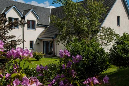 Suardal Bed and Breakfast - Accommodation - Fort Augustus