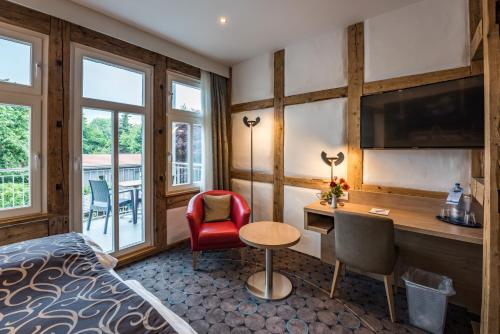 Double Room with Balcony image 1