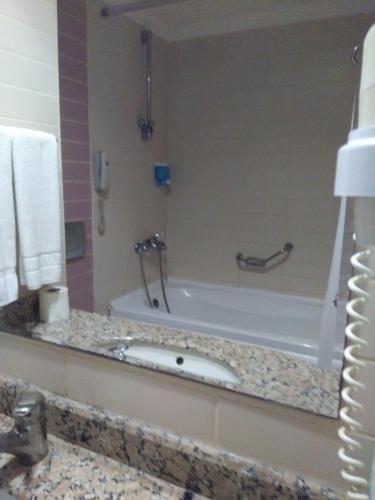 2 twin beds