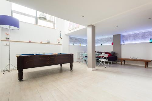 Second Nest London Warehouse