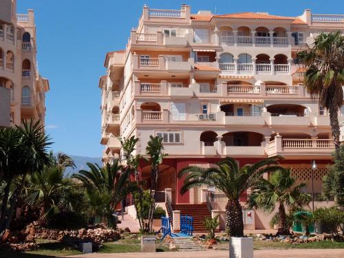 Luxury apartment in central Almerimar with Free Secure Parking