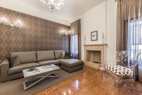 Ca' del Monastero 2 Collection Apt for 4 Guests with Lift - image 11