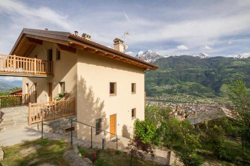  La Casa di Alfredo e Virginia, Pension in Aosta