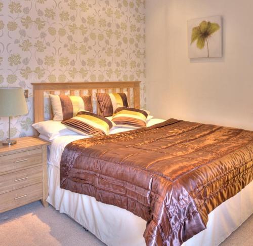 The Carlton - image 3