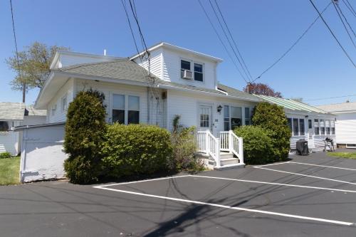 The Cottage at Long Sands The Cottage at Long Sands