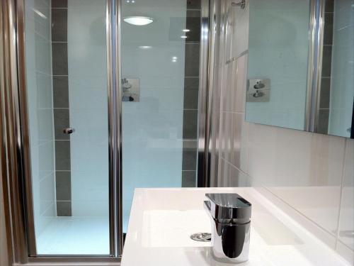 Lyall Apartment Hotel - image 12