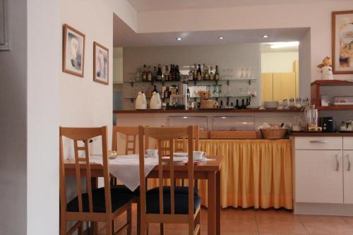 ผับ/เลาจน์, Hotel Deisterblick in บาด นีนดอร์ฟ