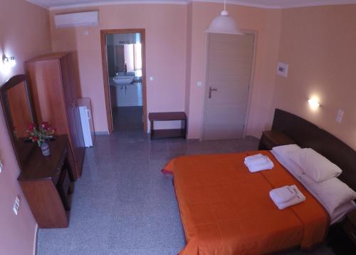 Kalias Hotel - image 2