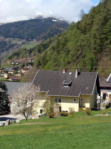 Zirnberg Appartements - Accommodation - Flattach