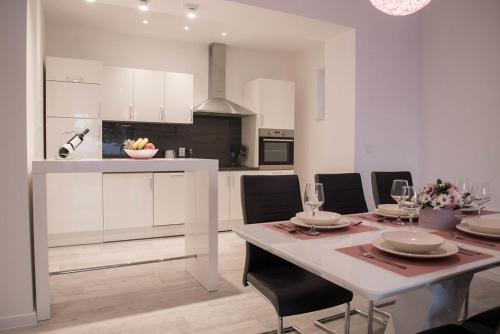 Létesítmények, APARTMENT ELI - SEA VIEW in Plat