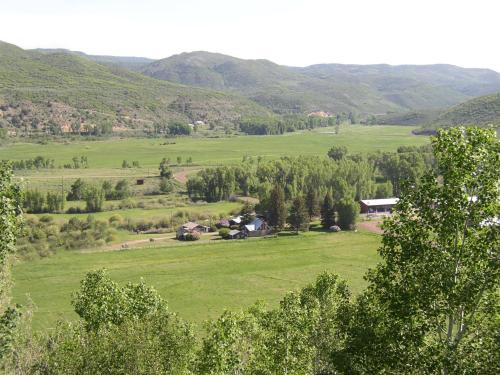 Rolling R Guest Ranch - Accommodation - Meeker