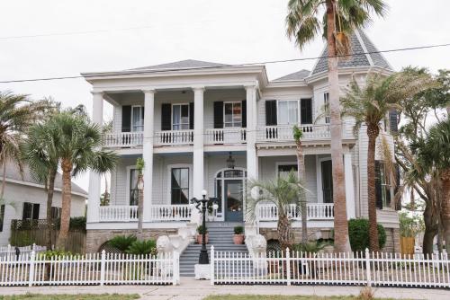 Carr Mansion - Accommodation - Galveston