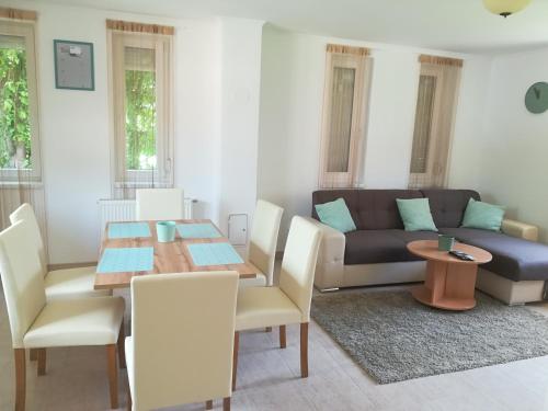 Balatinus Apartmanház Balatinus Apartmanház