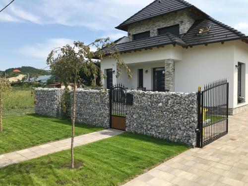 Győri vendégház – Demjén, FL
