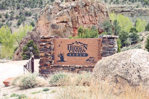 Hidden Canyon Retreat