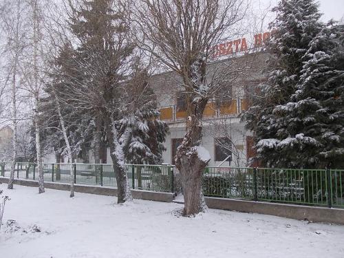 Puszta Hotel - image 2
