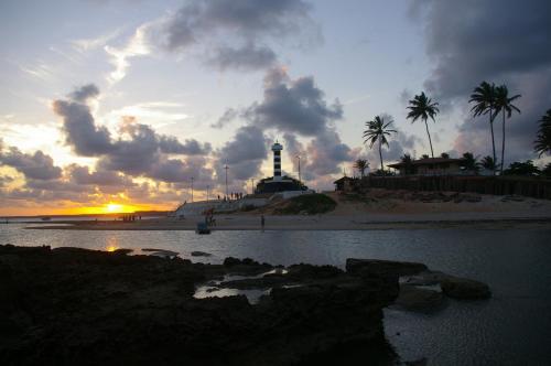 附近景點, Suites Enseada Beira Mar in 科魯裡皮