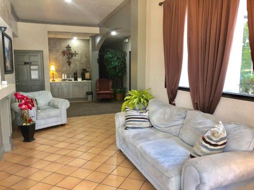 Travelers Rest Motel - main image