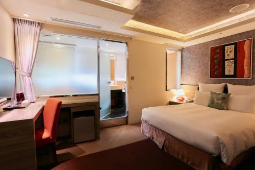 room detail thumbnail 1