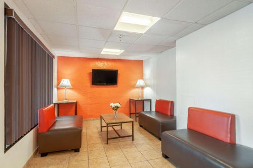 Удобства, Motel 6 Naperville, IL in Нейпървил, Илиноис
