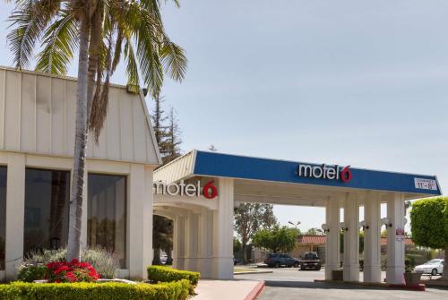 Motel 6-Claremont, CA