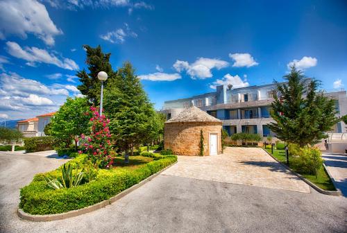 Hotel Pastura - image 2