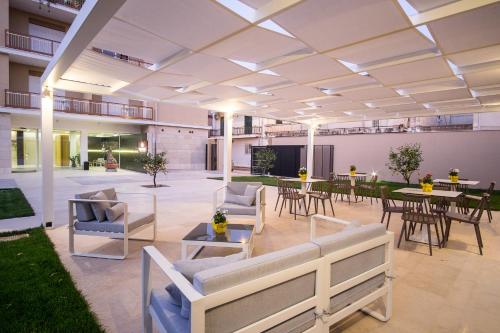 Netum Hotel - image 10