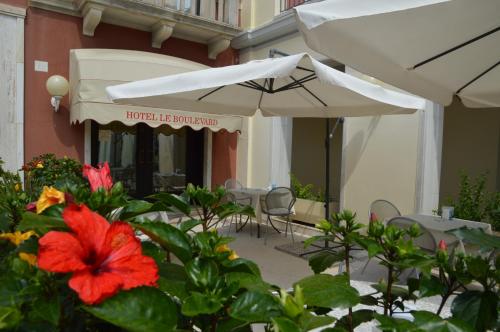 Hotel Le Boulevard - image 10