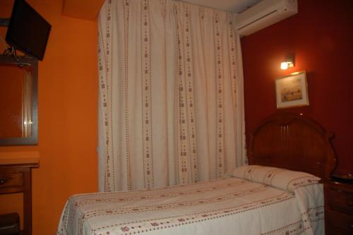 Hostal Residencia Castilla - image 10