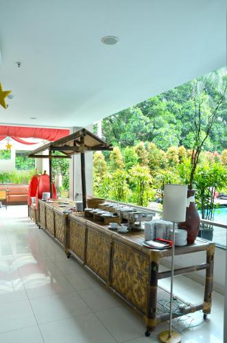 식음료(F&B), 그랜드 차크라 호텔 말랑 (Grand Cakra Hotel Malang) in 말랑