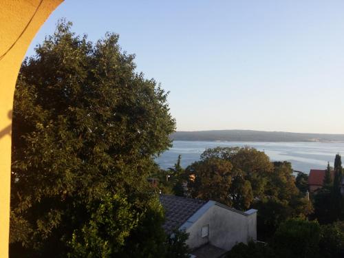 Studio Apartment with Sea View image 3