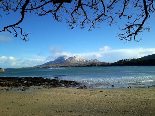 Beach, Pier Road Cottage, Croagh Patrick in Westport