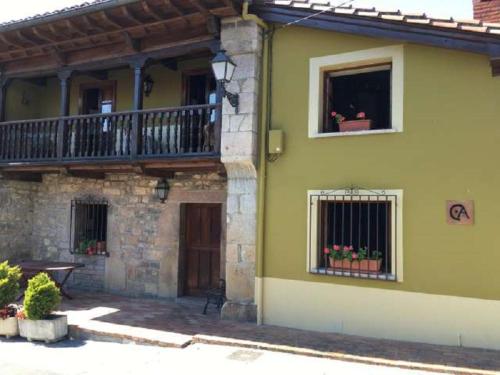 Casa del Mayon in Cardes