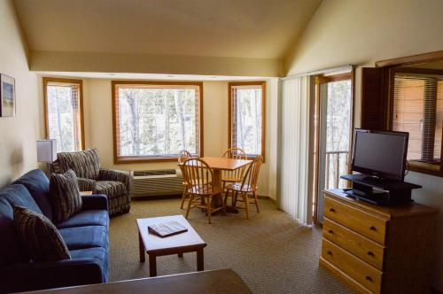 Spinnaker Loft with Two Bathrooms