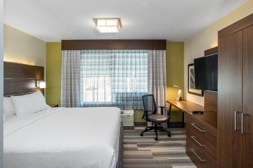 Holiday Inn Express & Suites Medicine Hat, an IHG Hotel