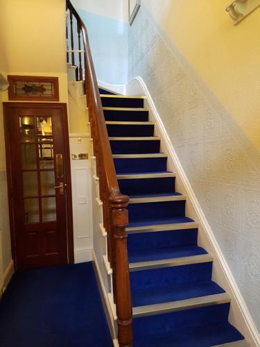 Alexandra Lodge Guest House - image 4