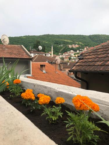 Central apartment with city view - main image