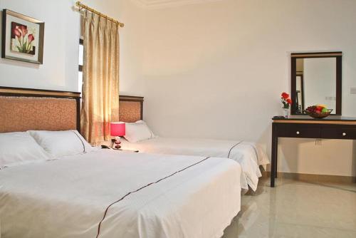 Golden Rose Hotel Room Type - Double or Twin Room