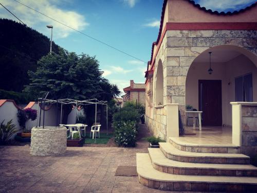  Home 4D, Pension in San Donato