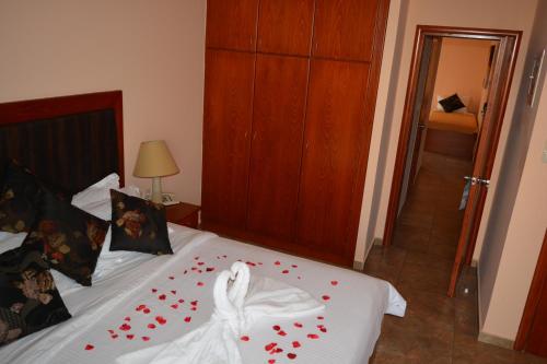 Americana Hotel  - main image