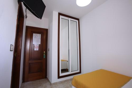 Hostal San Roque - image 12