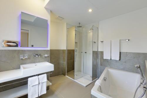 Boutique Hotel Bellevue - image 2