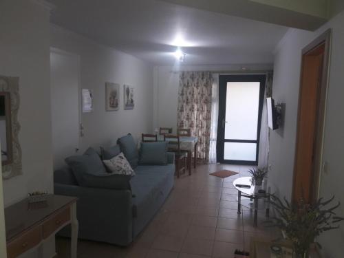 Spiro's Apartment - image 6
