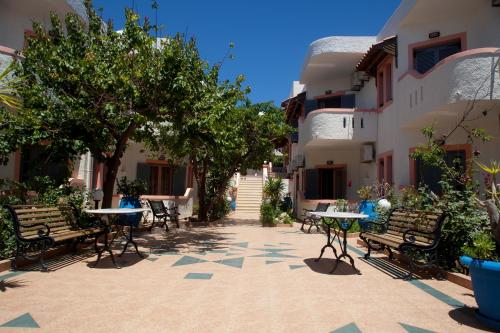 Facilities, Palmira Apartments in Makris Gialos