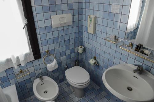 ห้องน้ำ, โรงแรมเลอ บูเลอวาร์ด (Hotel le Boulevard) in ลิโด้